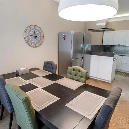 Casa vacanze Vip Apartment In The Center *